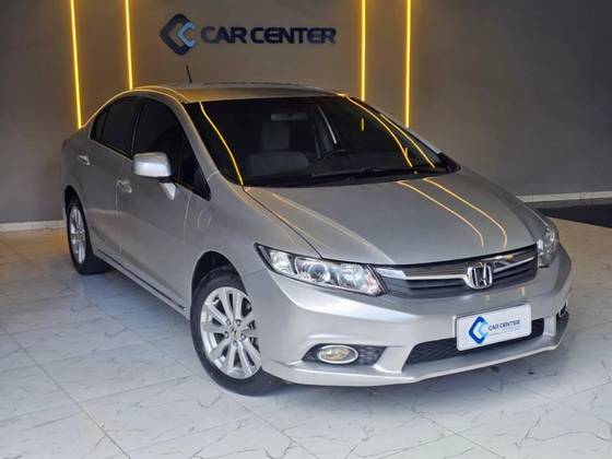 HONDA CIVIC 1.8 LXS 16V FLEX 4P MANUAL HONDA CIVIC 1.8 LXS 16V FLEX 4P MANUAL